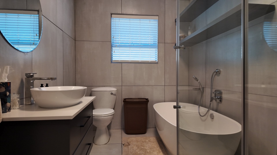 3 Bedroom Property for Sale in Stilbaai Wes Western Cape